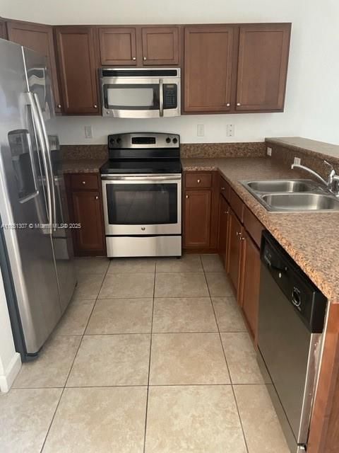 En Venta: $350,000 (2 camas, 2 baños, 1224 Pies cuadrados)