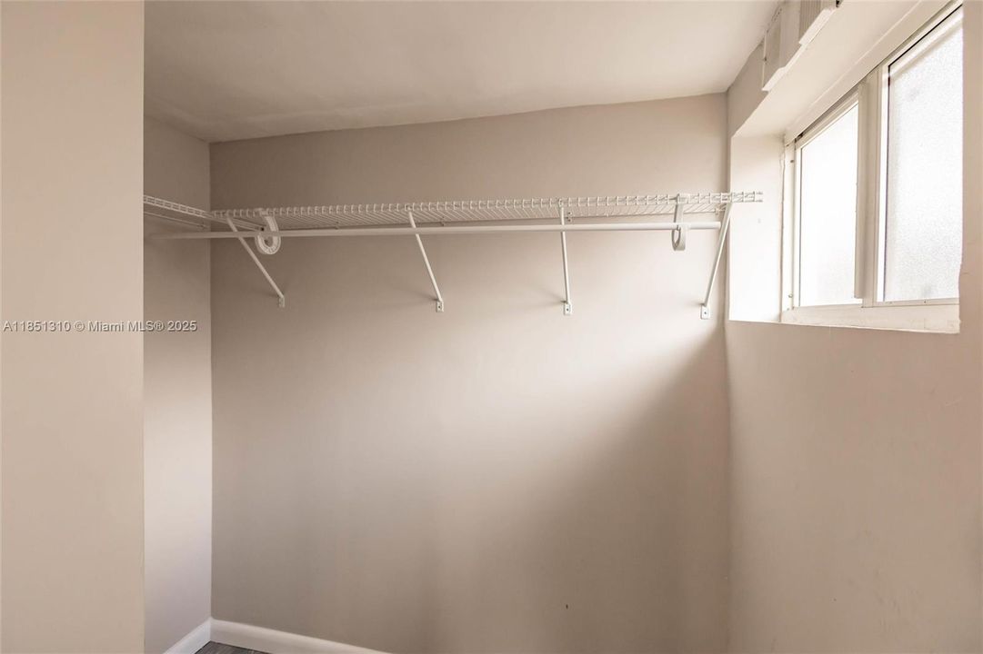 Недавно продано: $339,900 (2 спален, 1 ванн, 848 Квадратных фут)