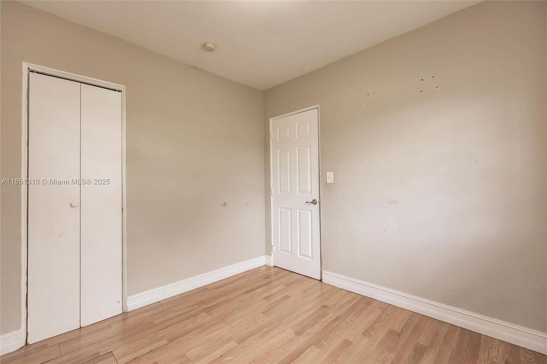 Недавно продано: $339,900 (2 спален, 1 ванн, 848 Квадратных фут)