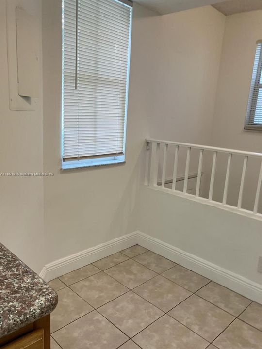 Recientemente alquilado: $2,100 (2 camas, 2 baños, 1120 Pies cuadrados)