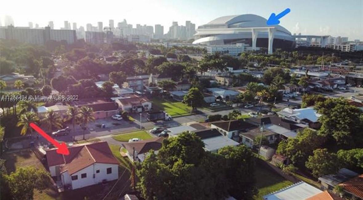 En Venta: $675,000 (3 camas, 3 baños, 1322 Pies cuadrados)