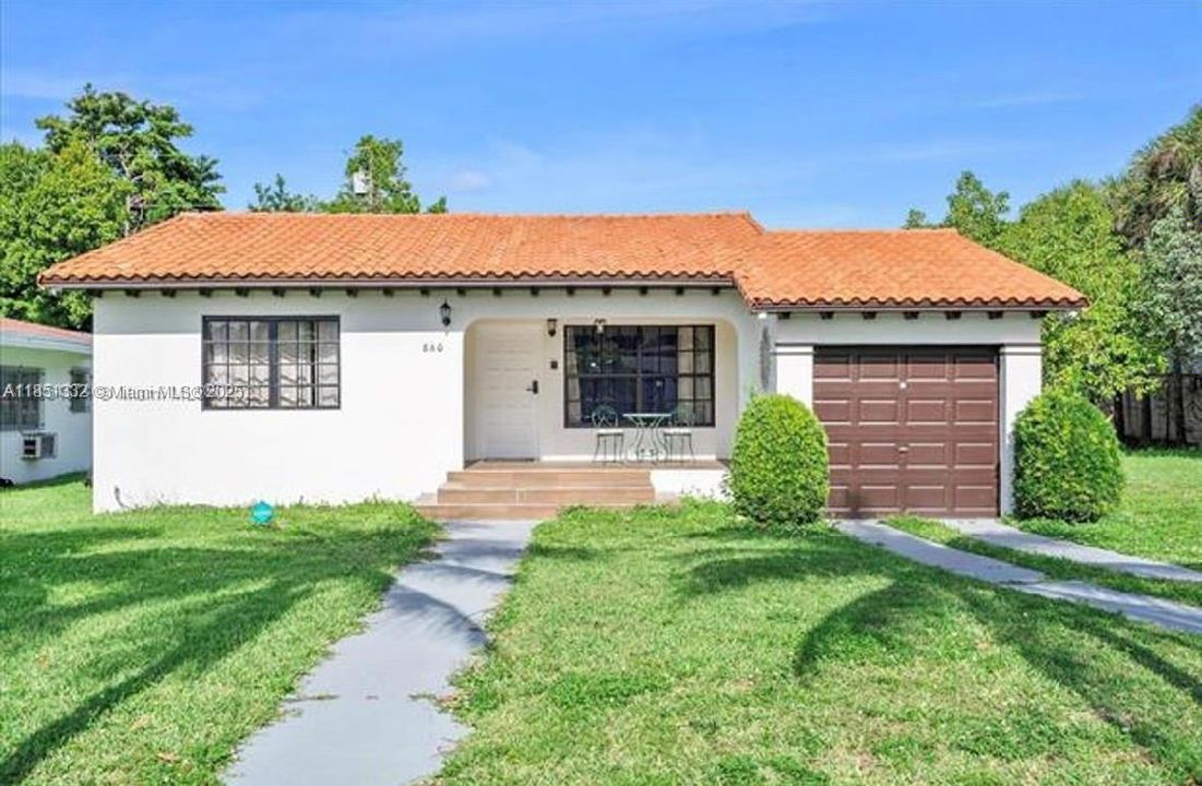 En Venta: $675,000 (3 camas, 3 baños, 1322 Pies cuadrados)