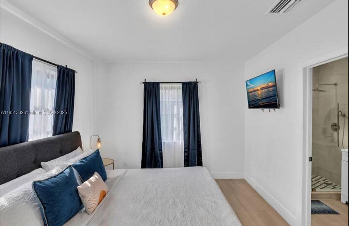 En Venta: $675,000 (3 camas, 3 baños, 1322 Pies cuadrados)