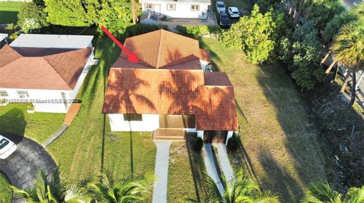 En Venta: $675,000 (3 camas, 3 baños, 1322 Pies cuadrados)