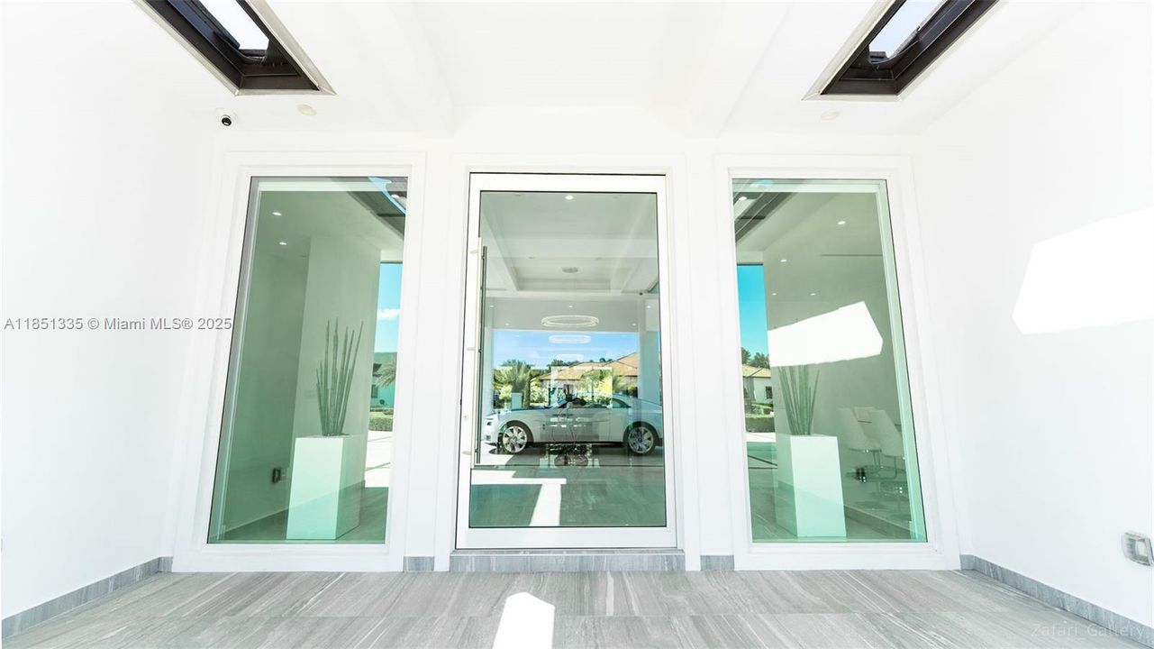 Vendido Recientemente: $3,995,000 (6 camas, 6 baños, 7164 Pies cuadrados)