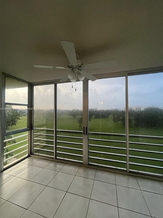 En Venta: $280,000 (2 camas, 2 baños, 1100 Pies cuadrados)