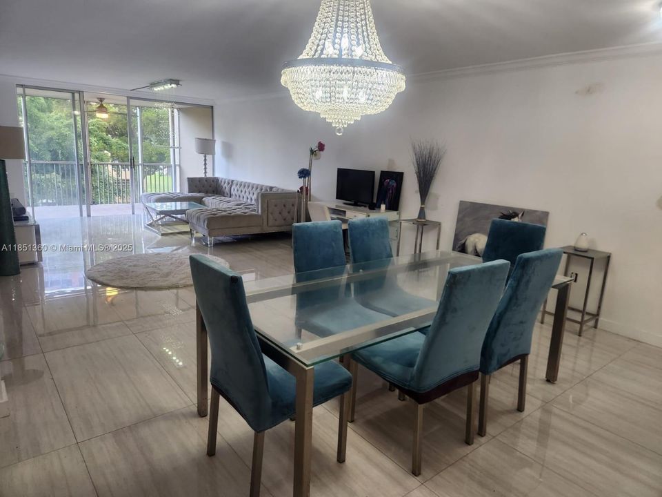 For Sale: $275,000 (2 beds, 2 baths, 1674 Square Feet)