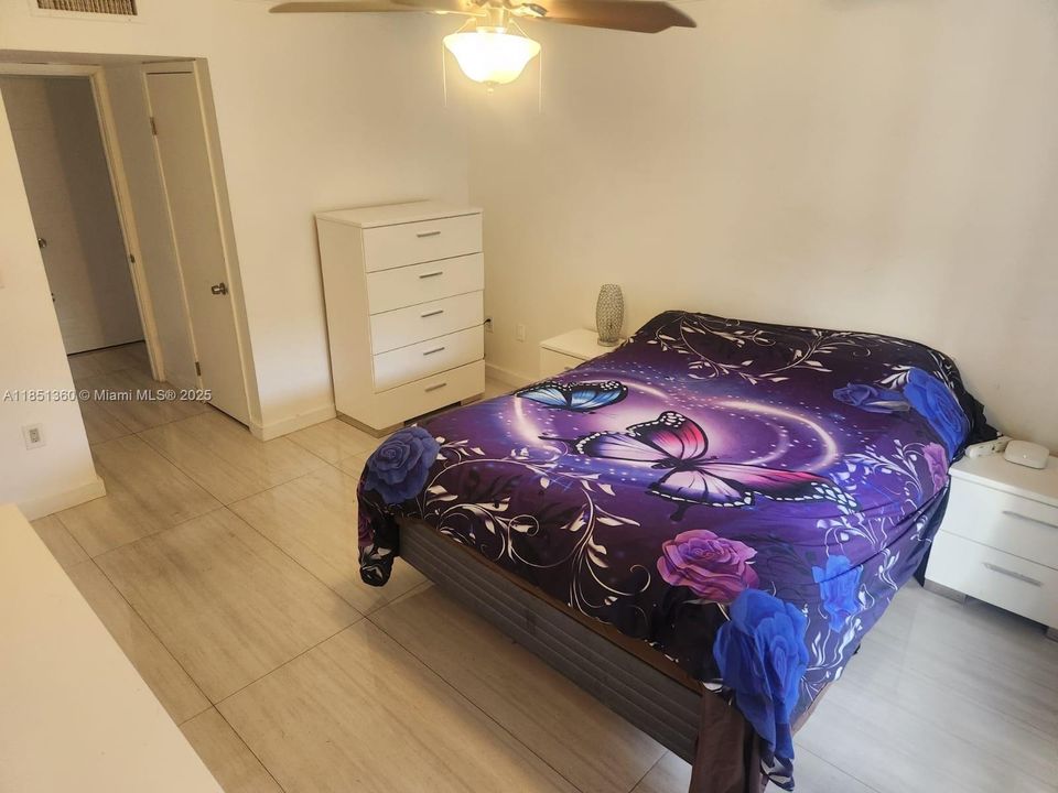 For Sale: $275,000 (2 beds, 2 baths, 1674 Square Feet)