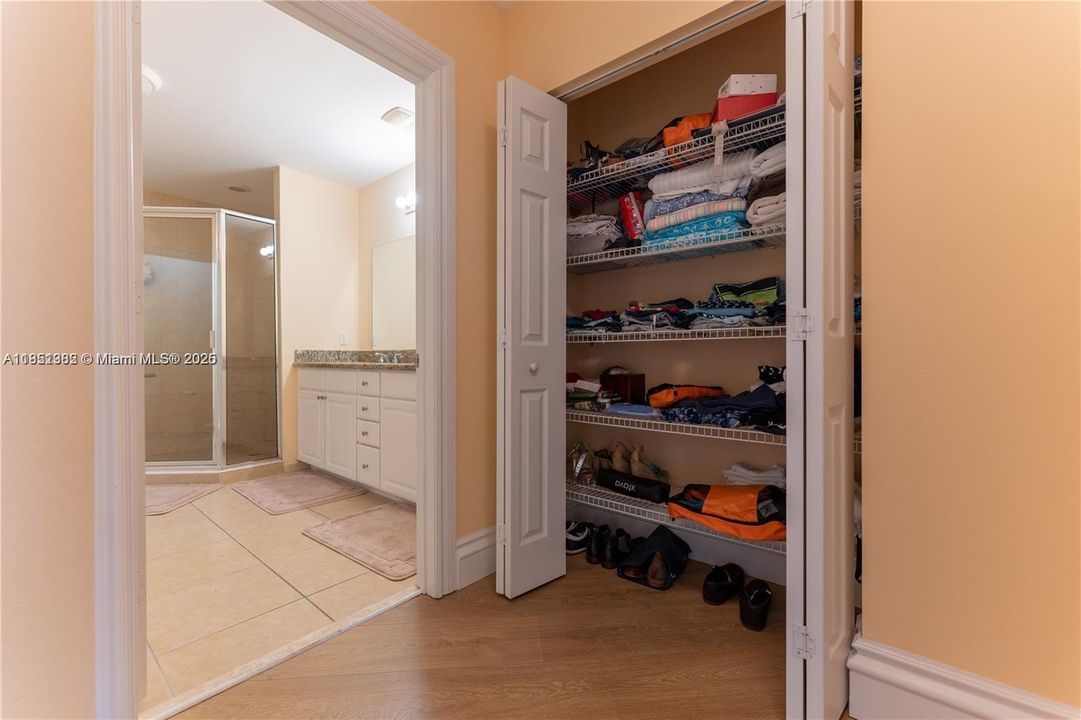 For Sale: $690,000 (2 beds, 2 baths, 1708 Square Feet)