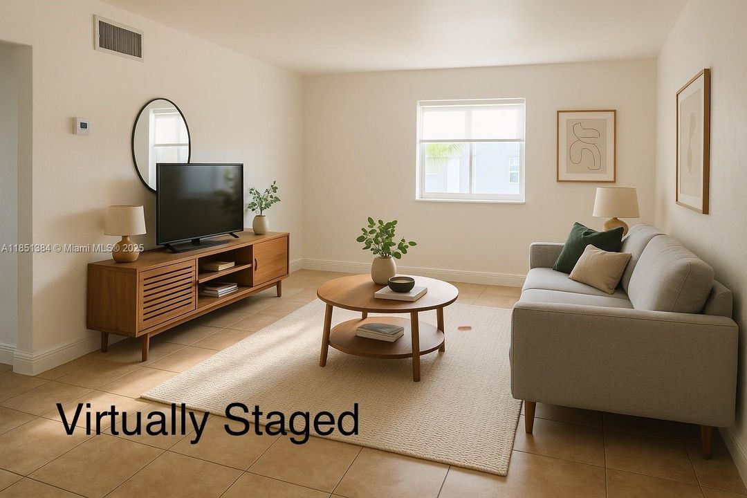 待售: $390,000 (2 贝兹, 1 浴室, 805 平方英尺)