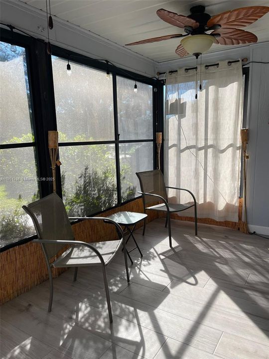 Recently Rented: $1,450 (1 beds, 1 baths, 973 Square Feet)