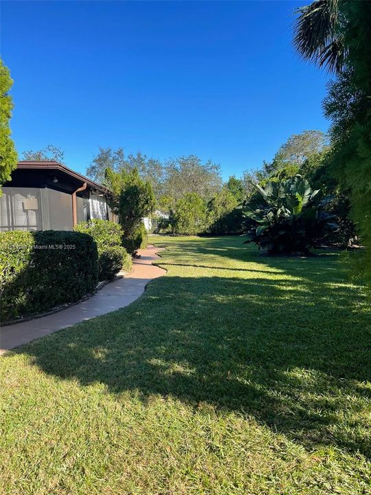 Recently Rented: $1,450 (1 beds, 1 baths, 973 Square Feet)