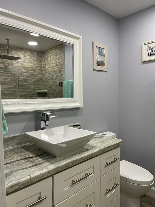 Recently Rented: $1,450 (1 beds, 1 baths, 973 Square Feet)