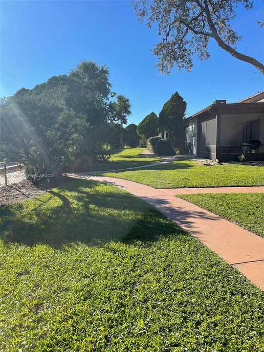 Recently Rented: $1,450 (1 beds, 1 baths, 973 Square Feet)