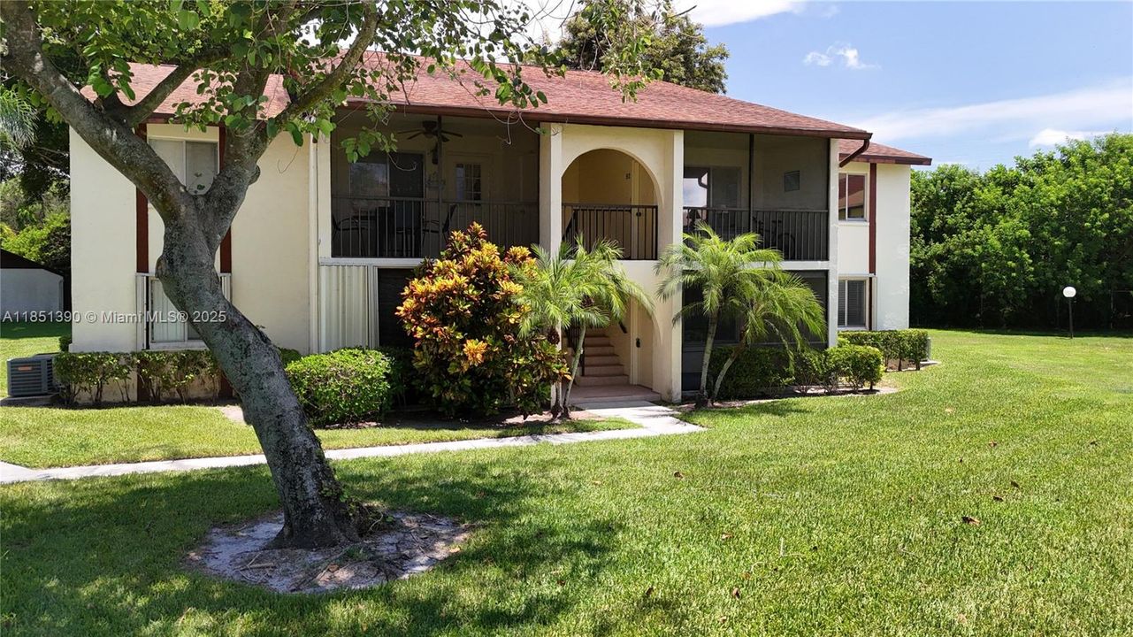 待售: $234,900 (1 贝兹, 1 浴室, 788 平方英尺)