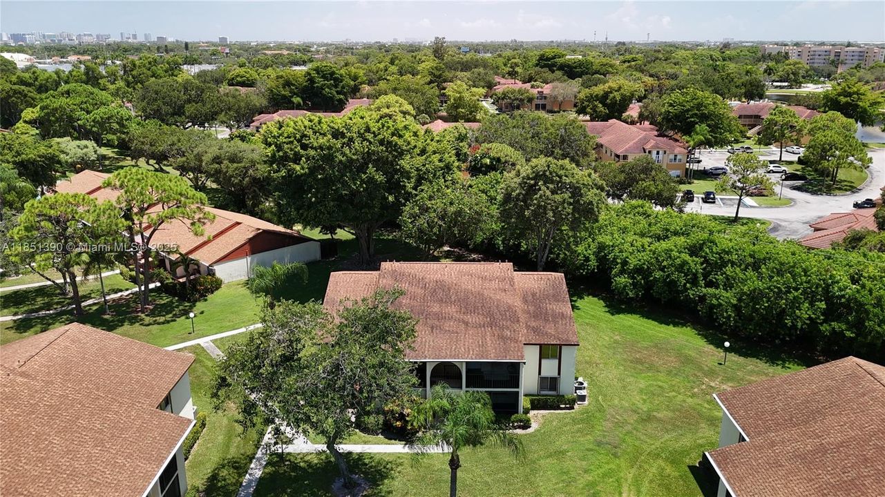 待售: $234,900 (1 贝兹, 1 浴室, 788 平方英尺)