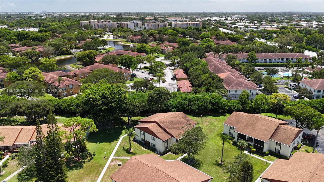 待售: $234,900 (1 贝兹, 1 浴室, 788 平方英尺)