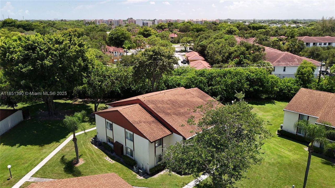 待售: $234,900 (1 贝兹, 1 浴室, 788 平方英尺)