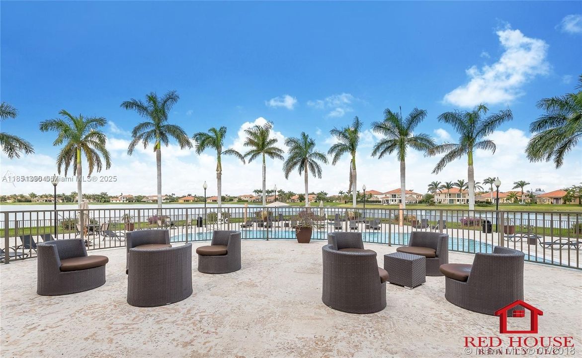 For Sale: $930,000 (5 beds, 4 baths, 3399 Square Feet)