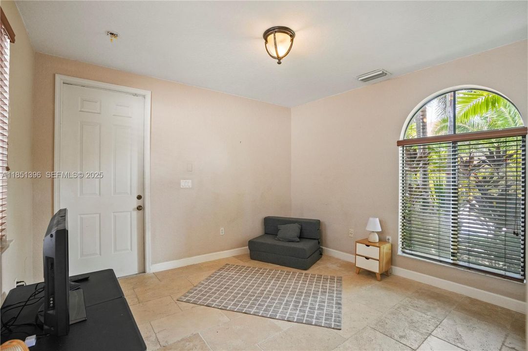 For Sale: $930,000 (5 beds, 4 baths, 3399 Square Feet)