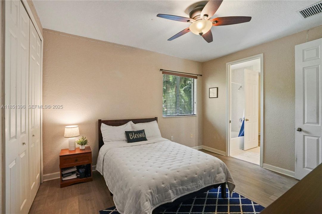 For Sale: $930,000 (5 beds, 4 baths, 3399 Square Feet)