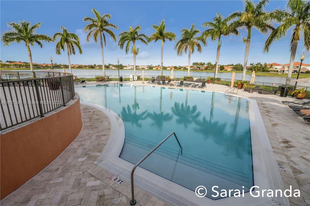 For Sale: $930,000 (5 beds, 4 baths, 3399 Square Feet)