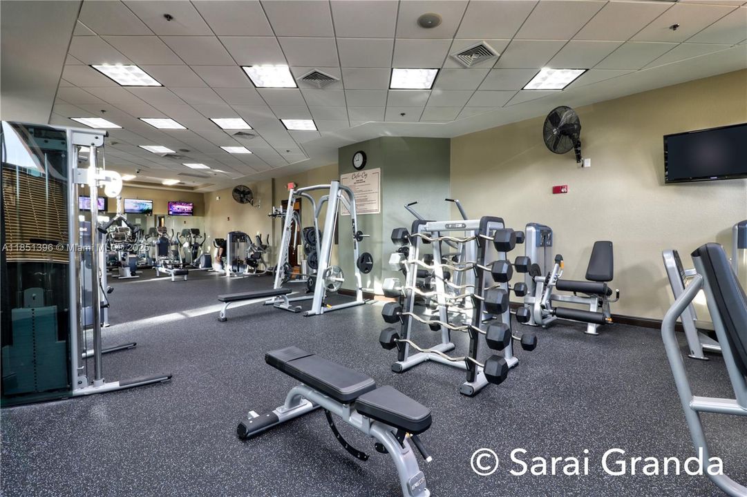 For Sale: $930,000 (5 beds, 4 baths, 3399 Square Feet)