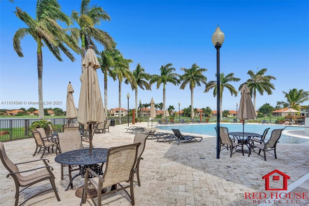 For Sale: $930,000 (5 beds, 4 baths, 3399 Square Feet)