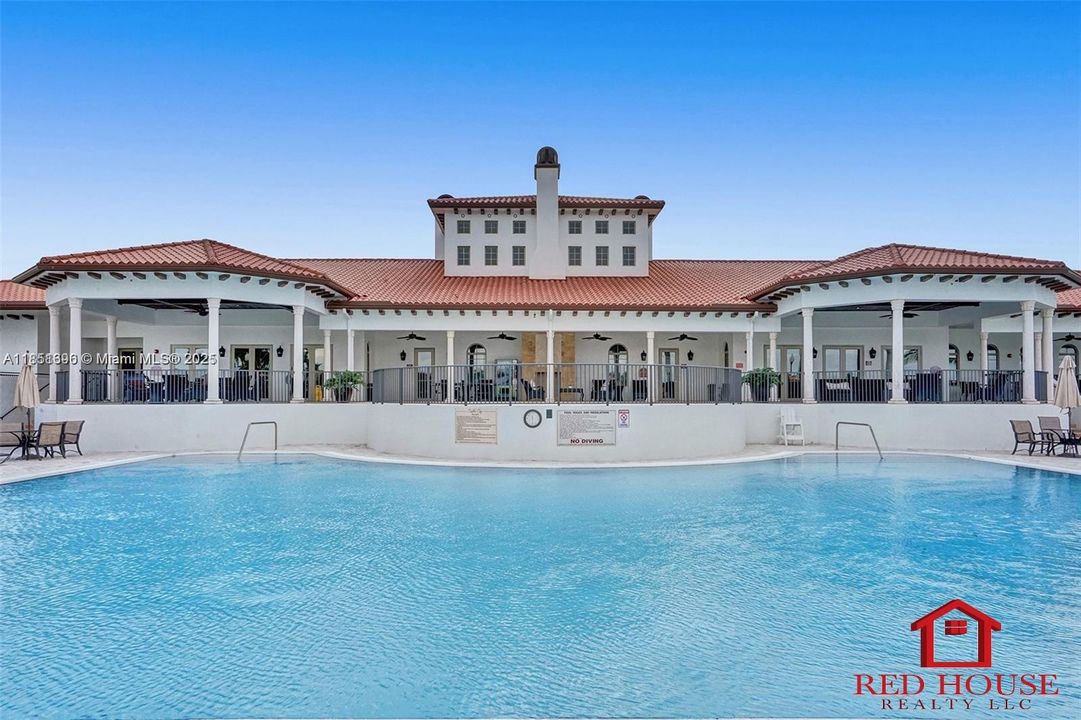 For Sale: $930,000 (5 beds, 4 baths, 3399 Square Feet)