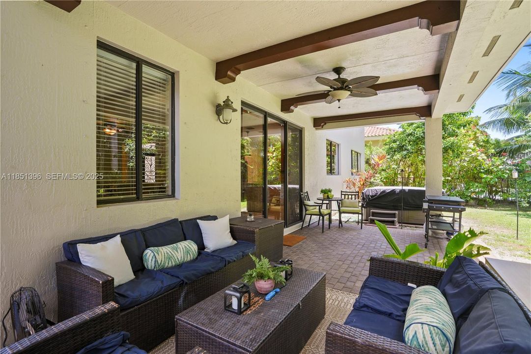 For Sale: $930,000 (5 beds, 4 baths, 3399 Square Feet)