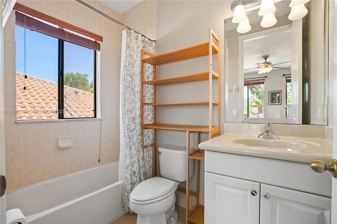 For Sale: $930,000 (5 beds, 4 baths, 3399 Square Feet)