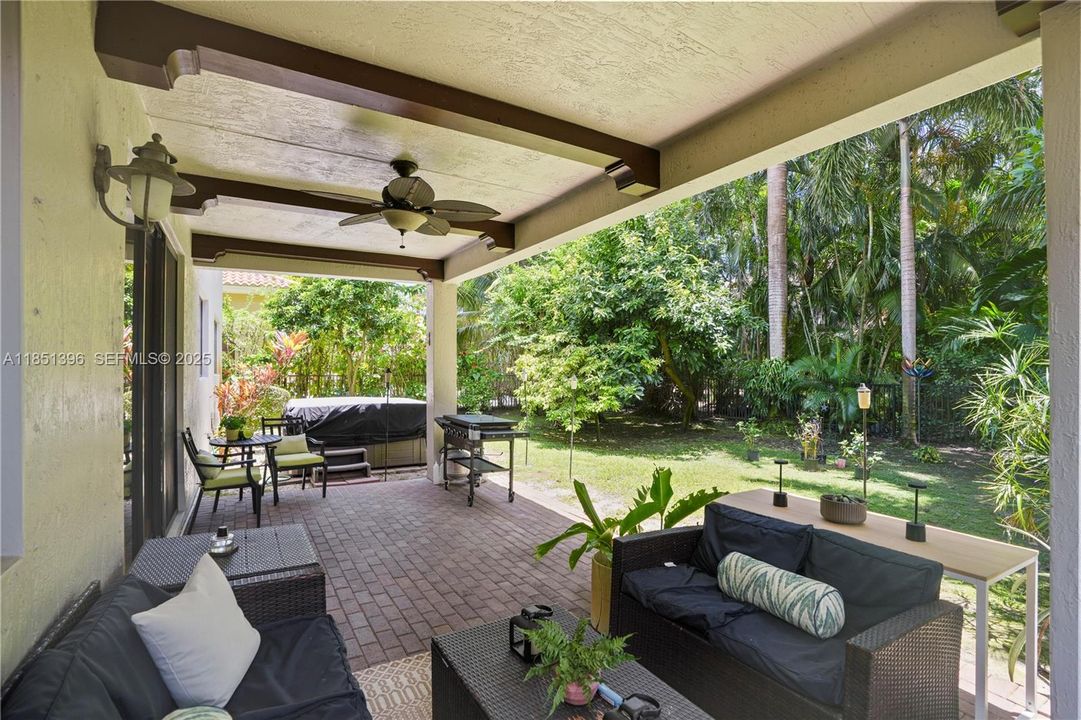 For Sale: $930,000 (5 beds, 4 baths, 3399 Square Feet)