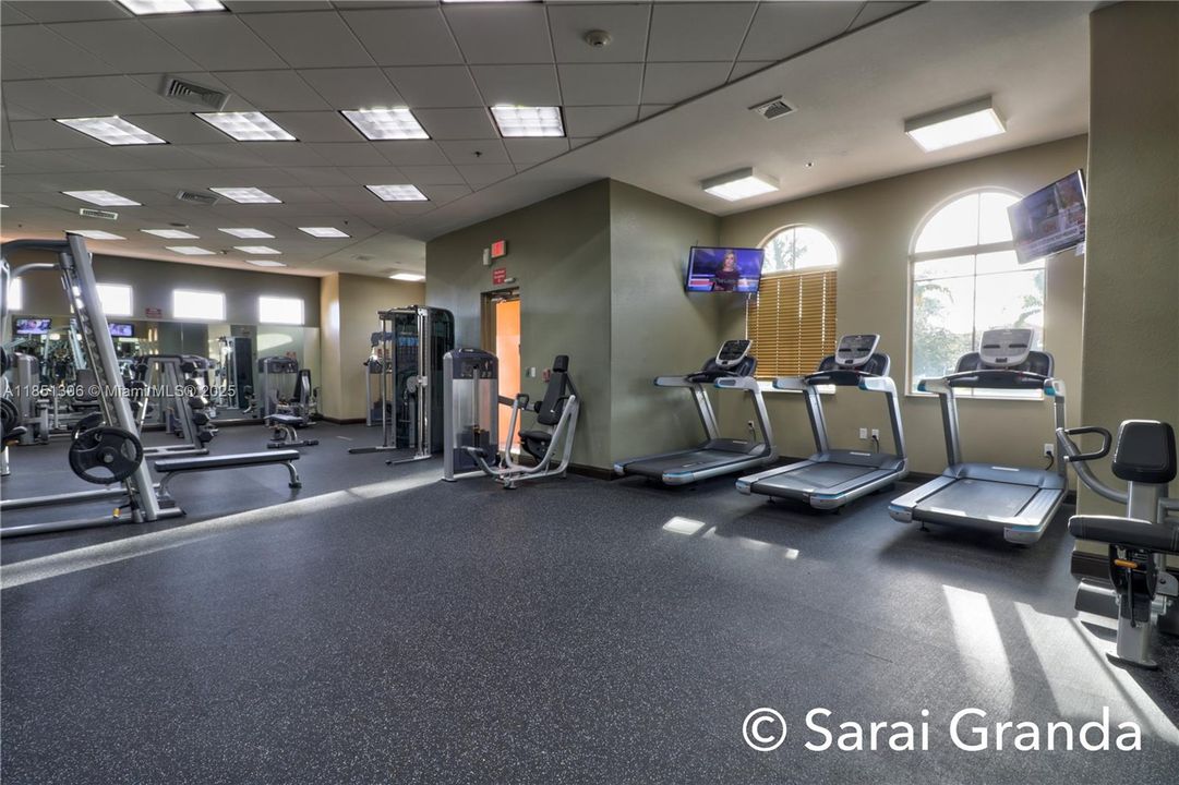 For Sale: $930,000 (5 beds, 4 baths, 3399 Square Feet)