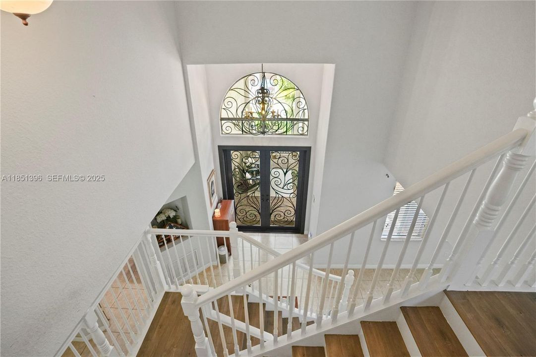 For Sale: $930,000 (5 beds, 4 baths, 3399 Square Feet)