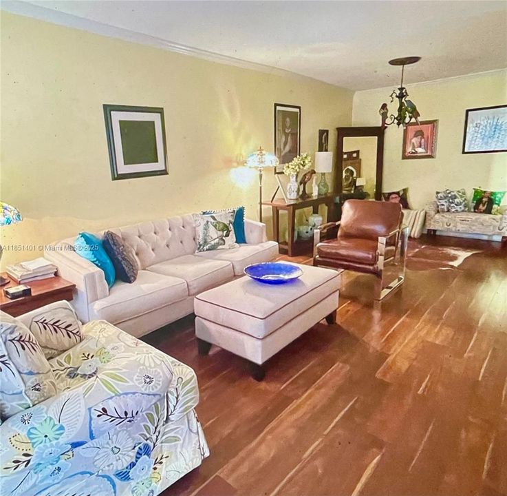 Recientemente alquilado: $1,600 (1 camas, 1 baños, 900 Pies cuadrados)