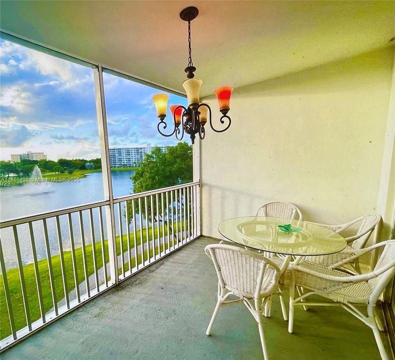 Recientemente alquilado: $1,600 (1 camas, 1 baños, 900 Pies cuadrados)