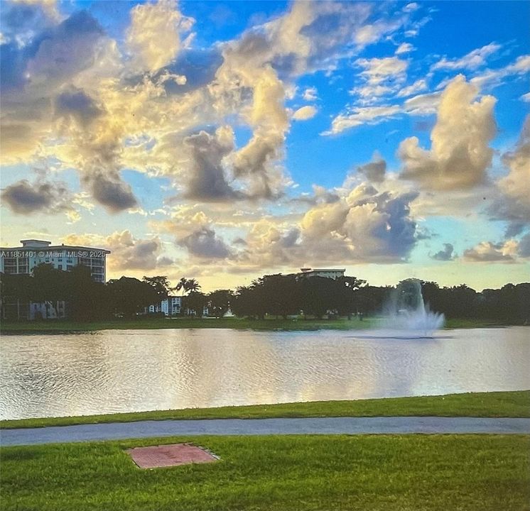 Recientemente alquilado: $1,600 (1 camas, 1 baños, 900 Pies cuadrados)