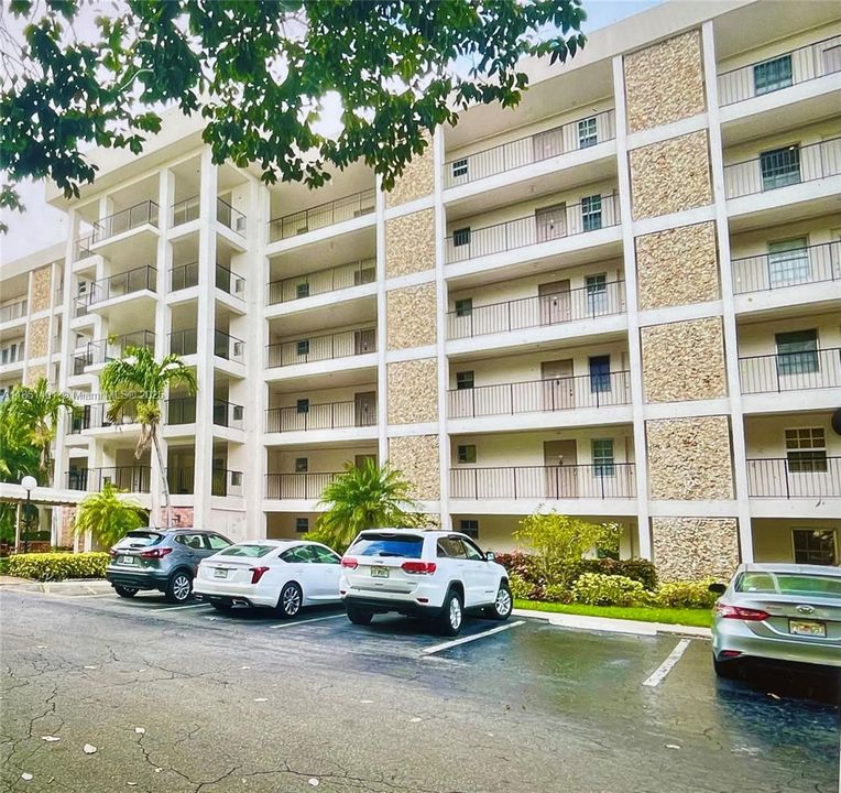 Recientemente alquilado: $1,600 (1 camas, 1 baños, 900 Pies cuadrados)