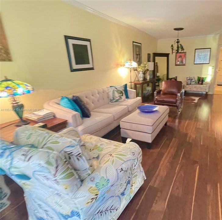 Recientemente alquilado: $1,600 (1 camas, 1 baños, 900 Pies cuadrados)