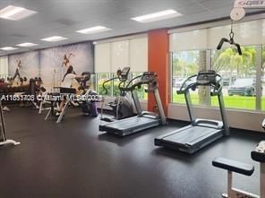 For Sale: $335,000 (1 beds, 1 baths, 1005 Square Feet)