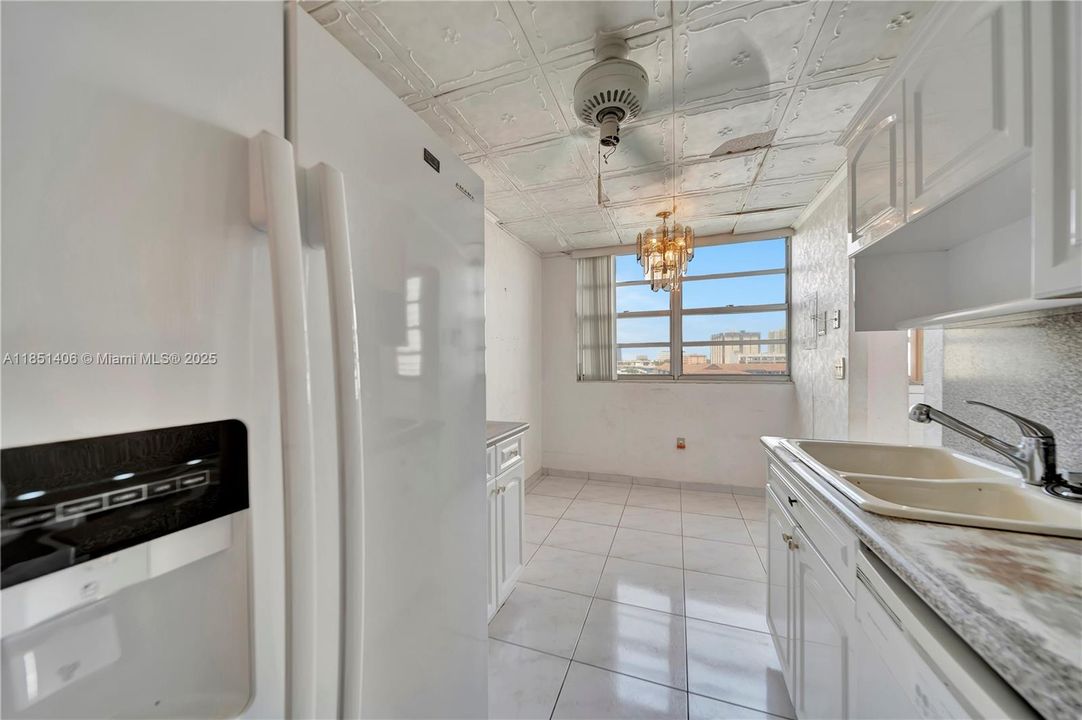 Recently Sold: $285,000 (2 beds, 2 baths, 1360 Square Feet)