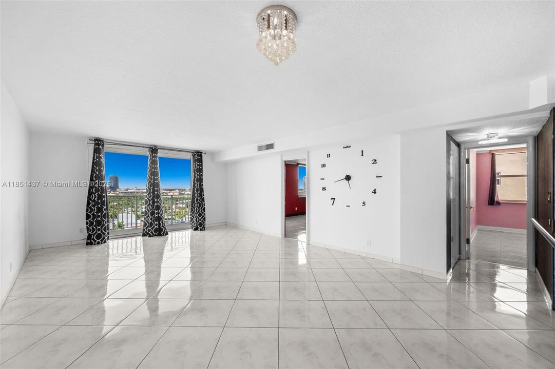 Recently Sold: $274,900 (2 beds, 2 baths, 1150 Square Feet)