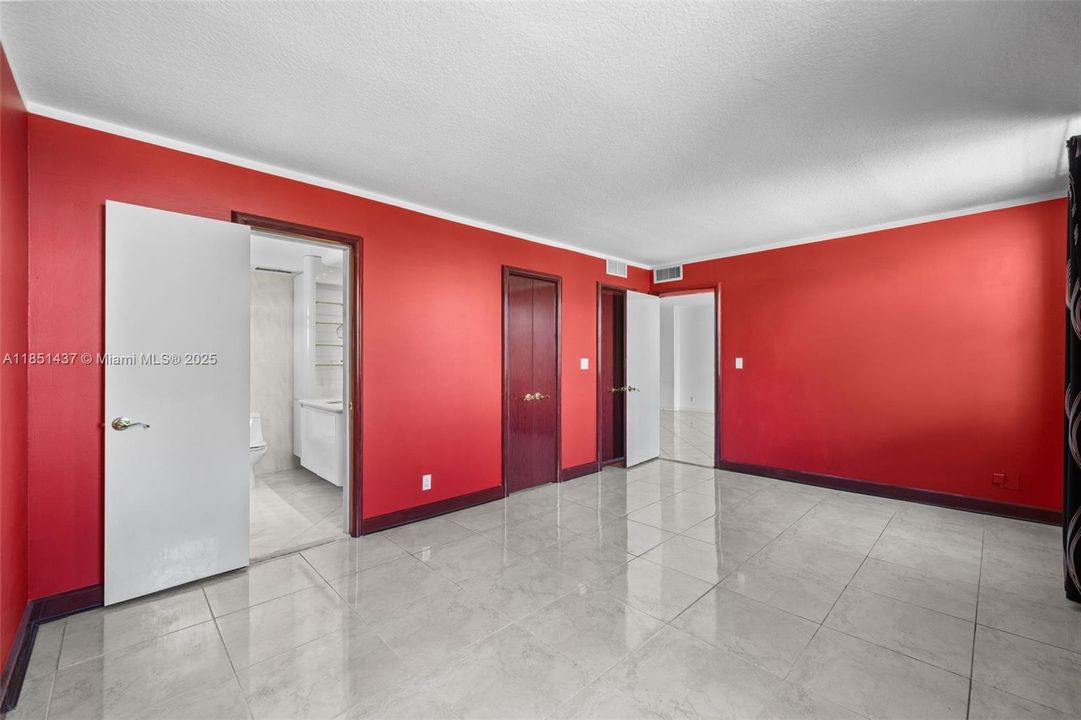 Recently Sold: $274,900 (2 beds, 2 baths, 1150 Square Feet)