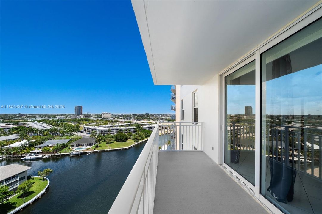 Recently Sold: $274,900 (2 beds, 2 baths, 1150 Square Feet)