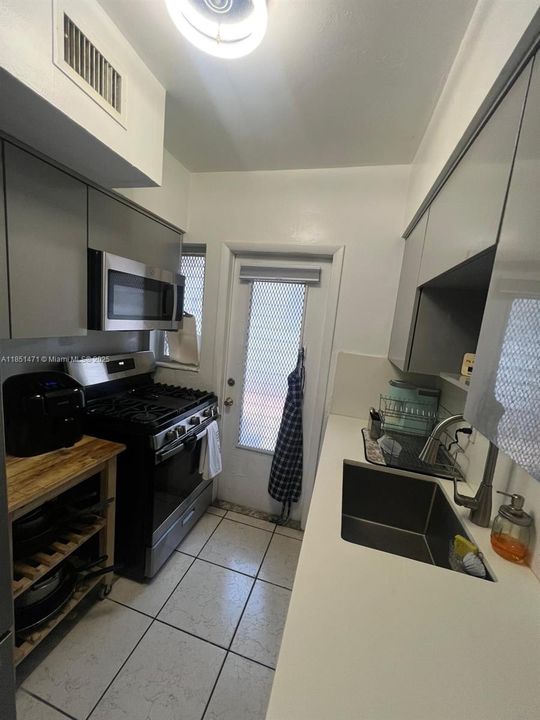 Vendido Recientemente: $185,000 (0 camas, 1 baños, 440 Pies cuadrados)