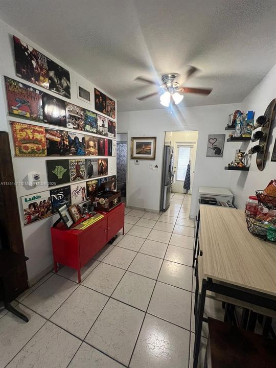 Vendido Recientemente: $185,000 (0 camas, 1 baños, 440 Pies cuadrados)