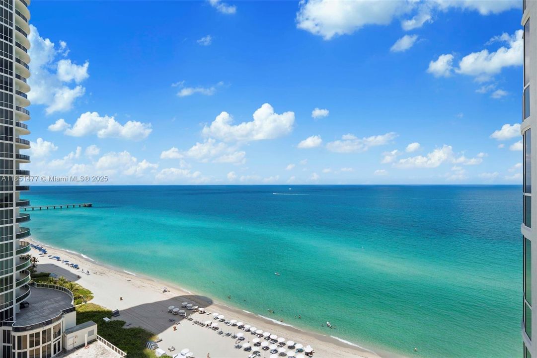 Под контрактом: $10,000 (3 спален, 3 ванн, 1979 Квадратных фут)