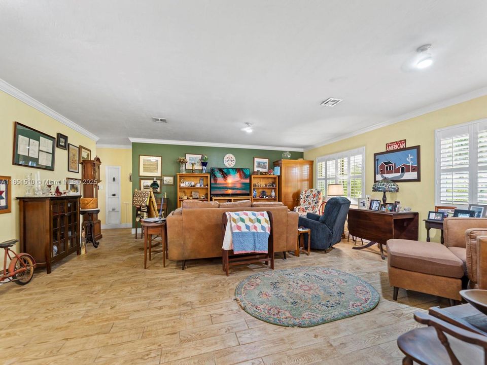 Recently Sold: $634,900 (3 beds, 2 baths, 1766 Square Feet)