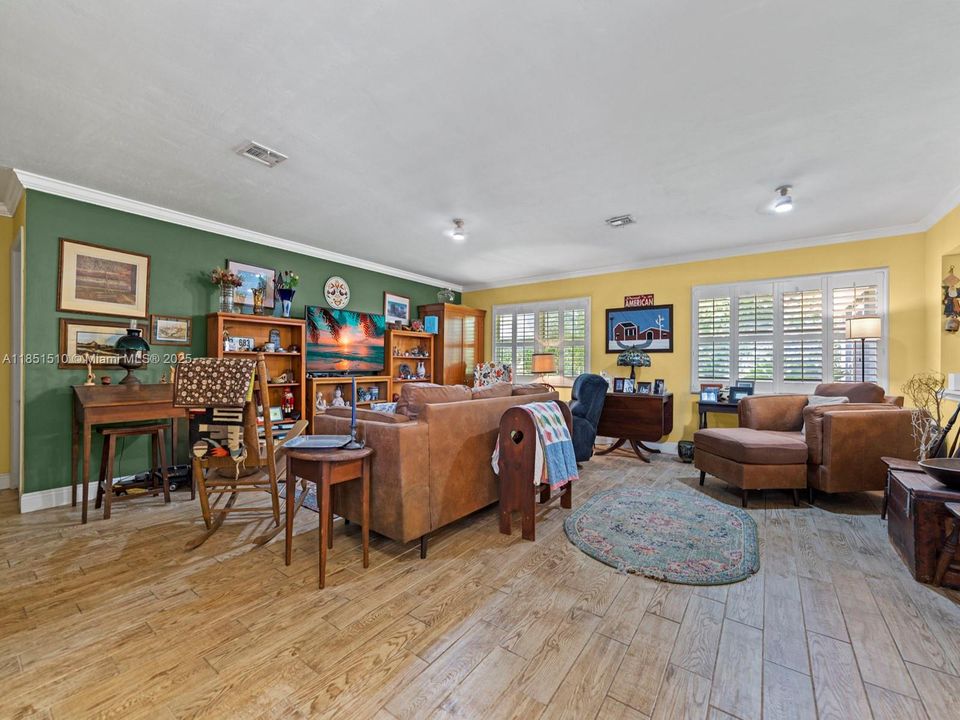 Recently Sold: $634,900 (3 beds, 2 baths, 1766 Square Feet)