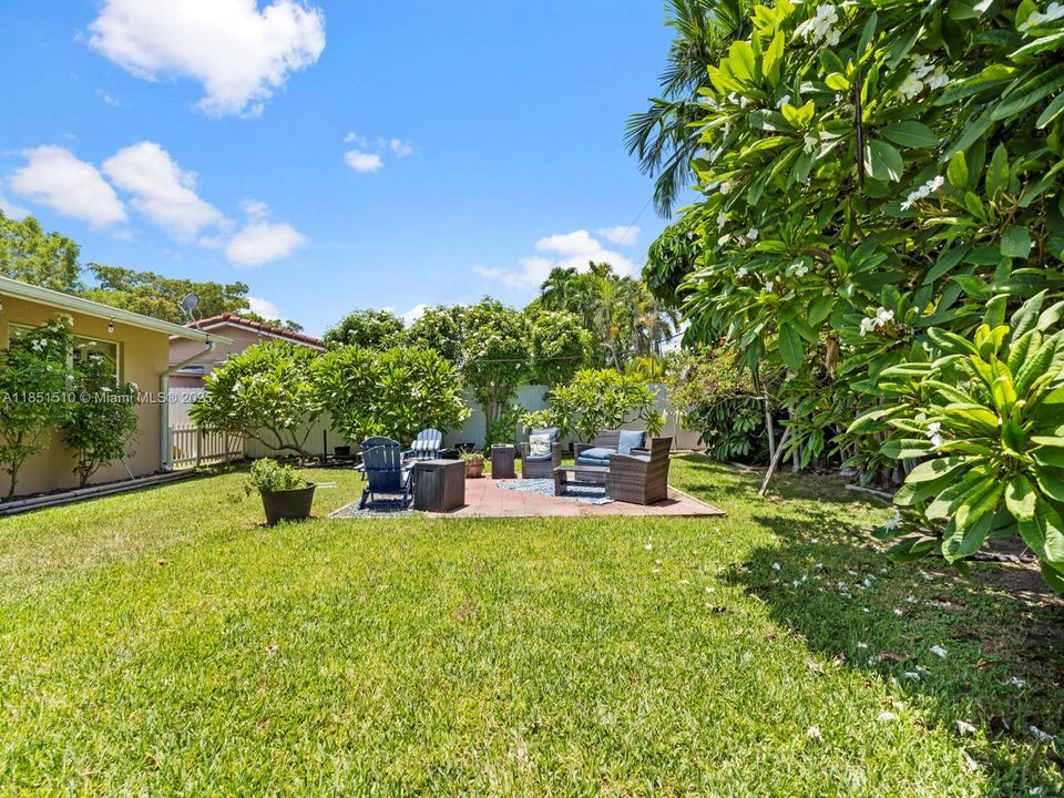 Recently Sold: $634,900 (3 beds, 2 baths, 1766 Square Feet)